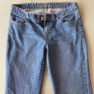 Great condition Guess boot cut jeans